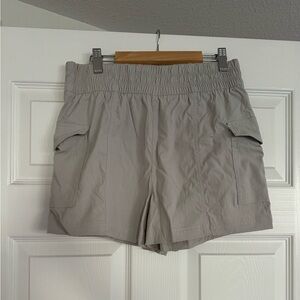 Yogalicious Trail Path Commuter Short